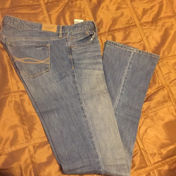 Jeans - Picture 1 of 3